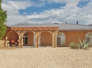 404 Sunglow Ave, Alamogordo, NM 88310