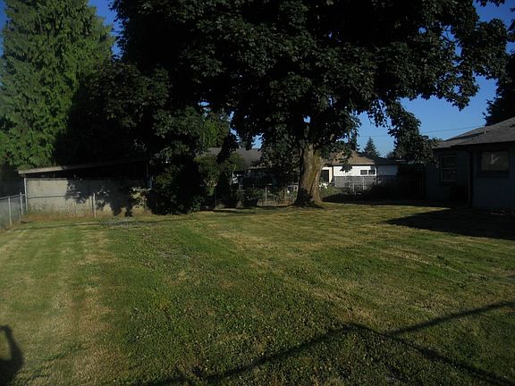 4th image of 846 E 51st St
