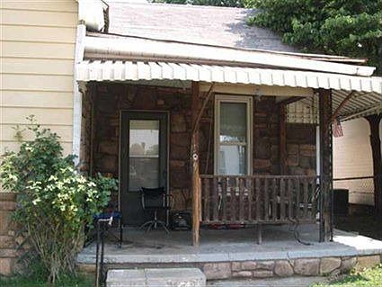 2nd image of 1209 Helm St