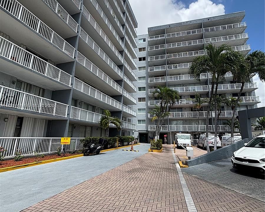 1st image of 1800 NW 24th Ave APT 314