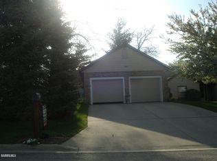 1010 Baxter Ln, Freeport, IL 61032