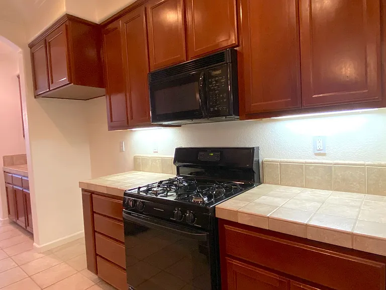 3530 Callison Dr — Photo 10