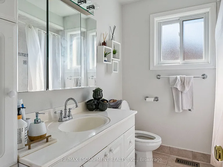2506 Yarmouth Cres — Photo 23