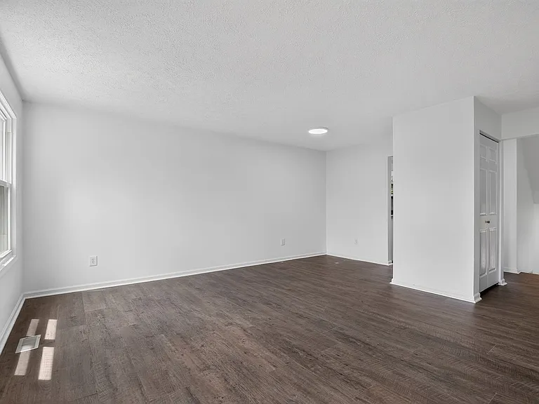 19 Dale Dr — Photo 12