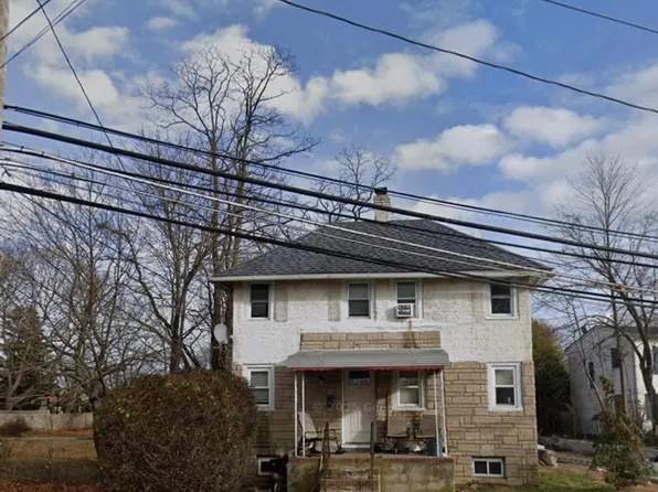(undisclosed Address), West Islip, NY 11795