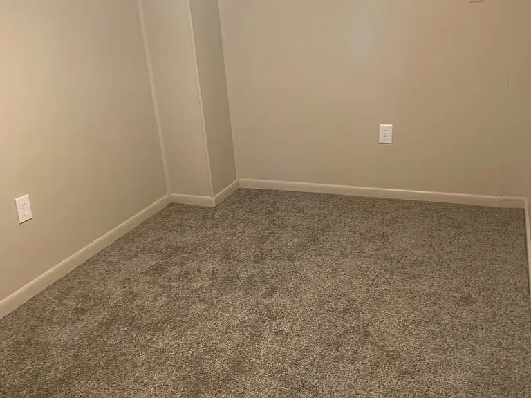 525 E Philadelphia St — Photo 20