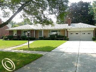 1st image of 18451 Warwick Dr
