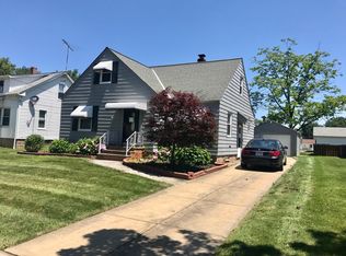 1615 Winchester Rd, Lyndhurst, OH 44124