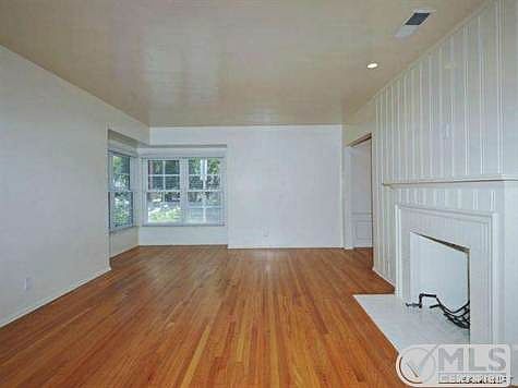 4th image of 6303 Ben Ave
