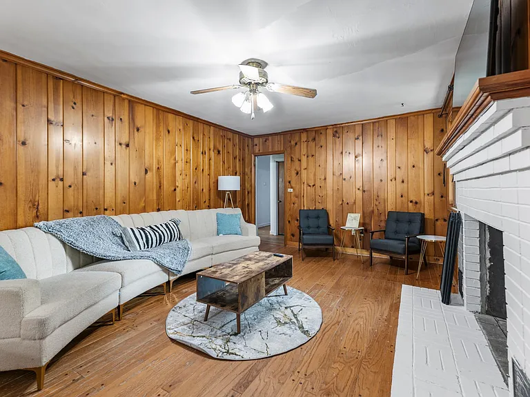4140 Timberlane Dr — Photo 7