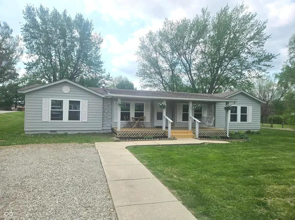 503 E Park St, Trafalgar, IN 46181