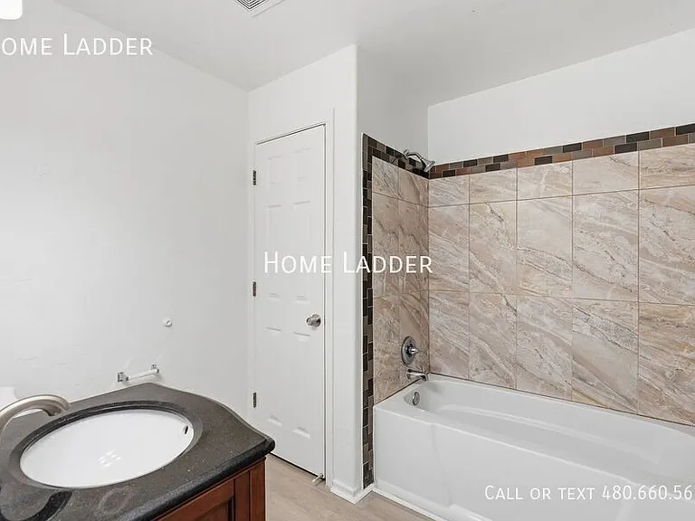 2115 N Oracle Rd #1107 — Photo 12