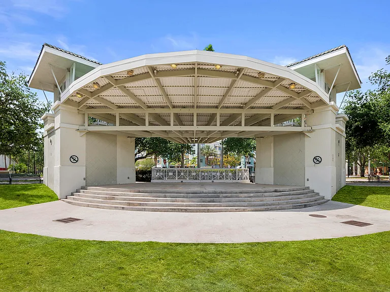 245 Murcia Dr #201 — Photo 32