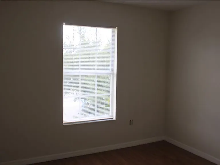 215 Owenshire Cir — Photo 12