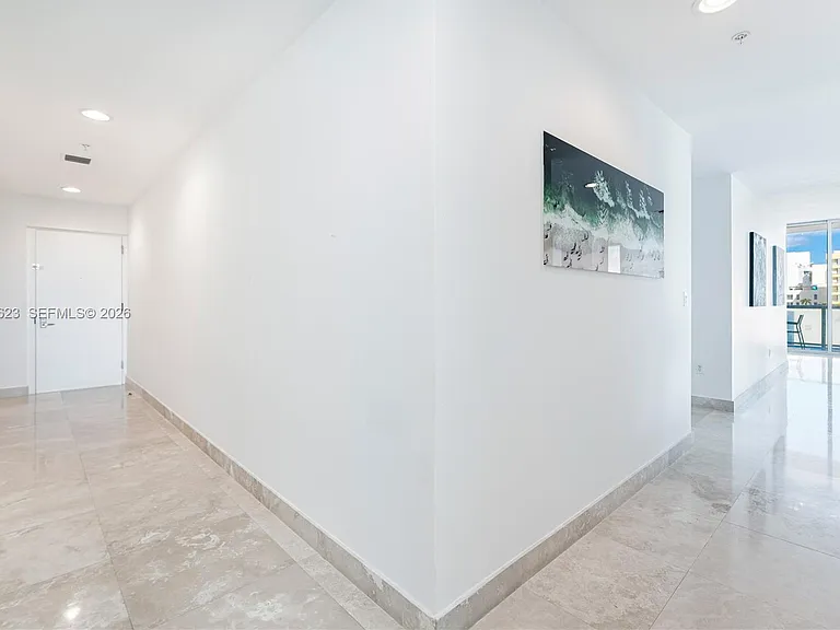 50 S Pointe Dr #701 — Photo 43
