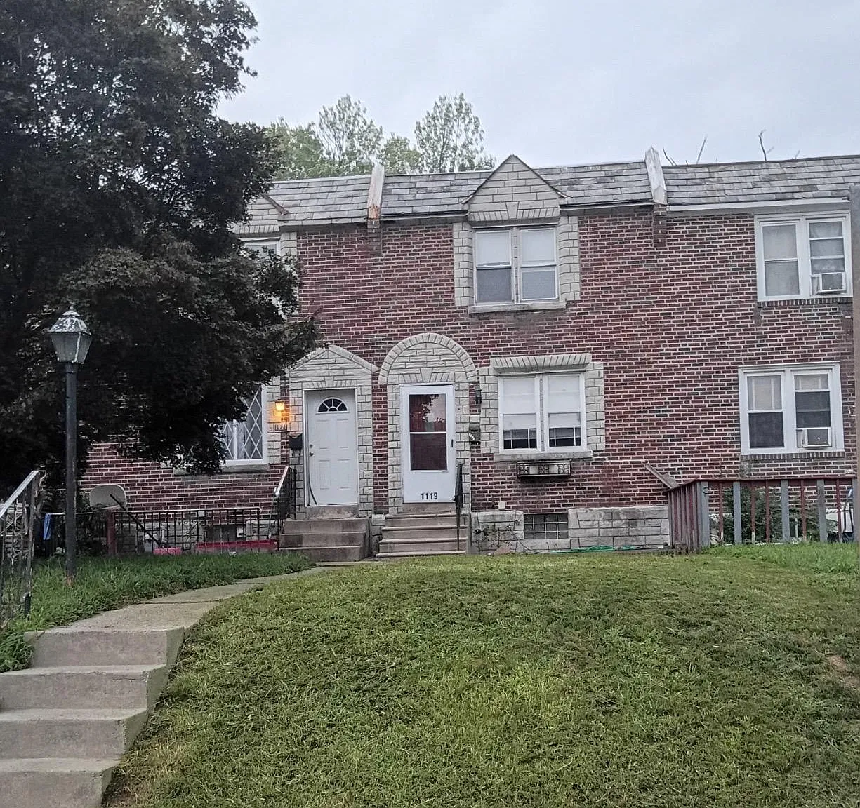 3 bed, 1.5 bath, 2000 sqft, $1,700 — Photo 1