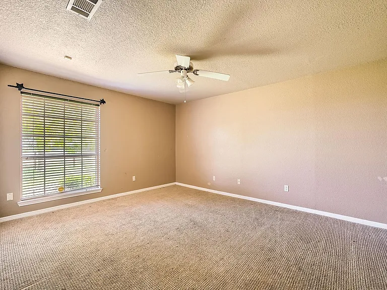 1850 County Road 105 — Photo 22