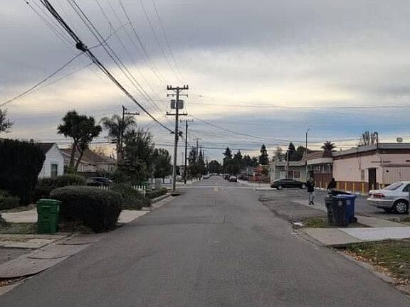4th image of 20923 Haviland Ave