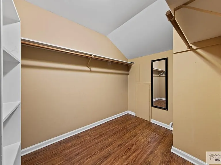 114 E Dolphin St #A — Photo 25