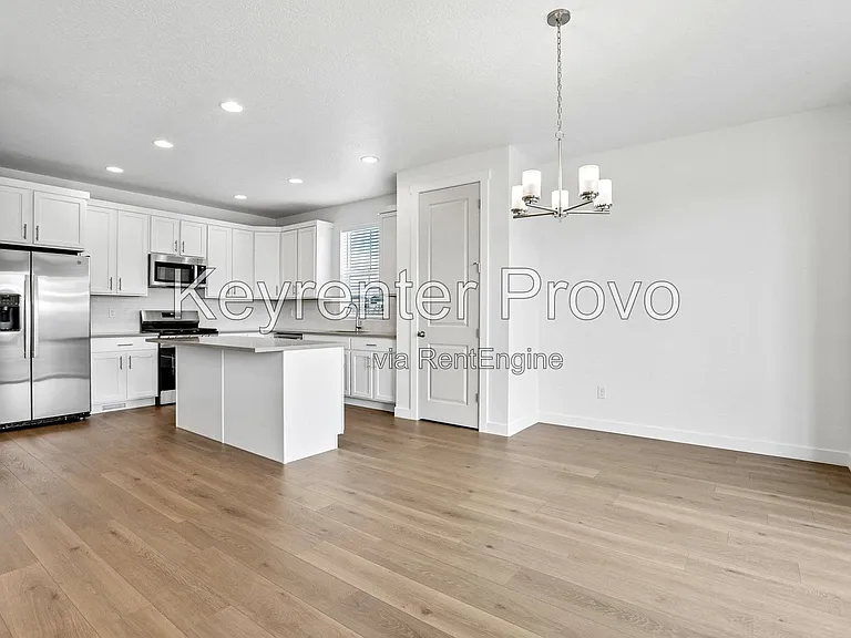 2568 N 3670 W — Photo 9