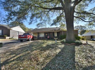 1849 Colonial Hills Dr, Southaven, MS 38671