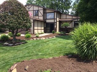 19251 Blue Point Dr, Strongsville, OH 44136