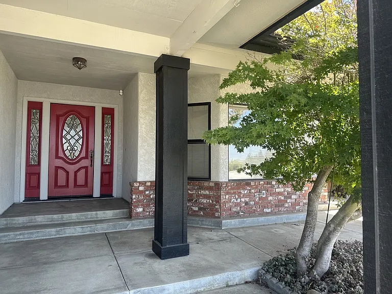 2939 S Stardust Dr — Photo 2