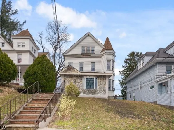 52 Lafayette Ave, Passaic, NJ 07055