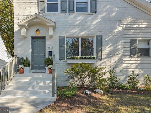 2nd image of 2215 N Albemarle St
