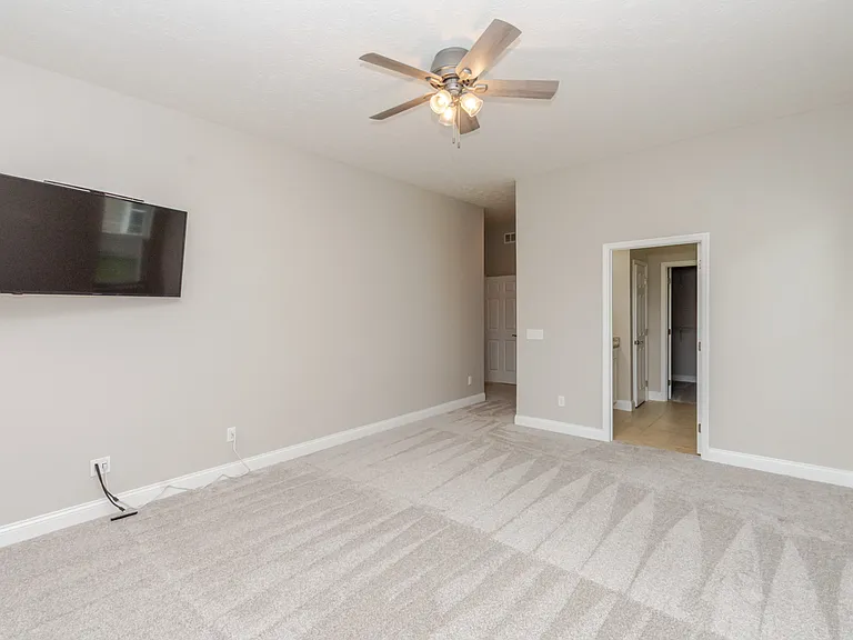476 Carrick Dr — Photo 28