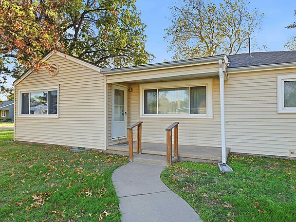 2nd image of 2758 N Clarence Ave