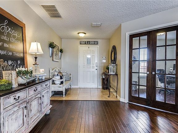 5th image of 2112 Royal Acres Trl