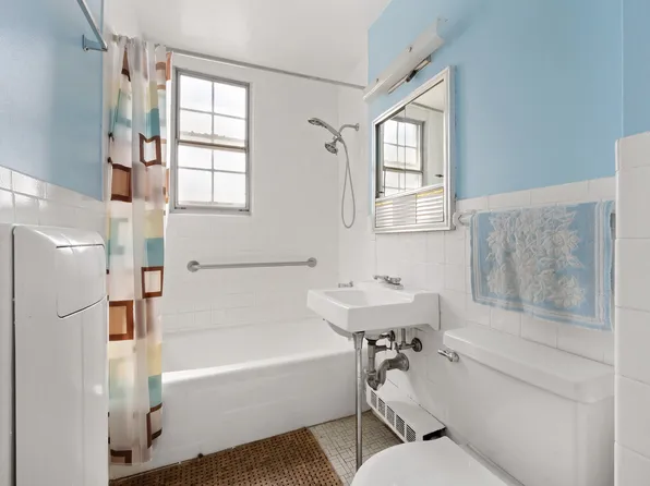 225 East 36th Street image 5 of 5