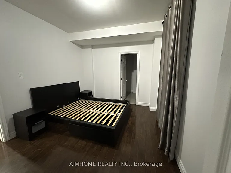39 Lady Karen Cres #BASEMENT — Photo 5