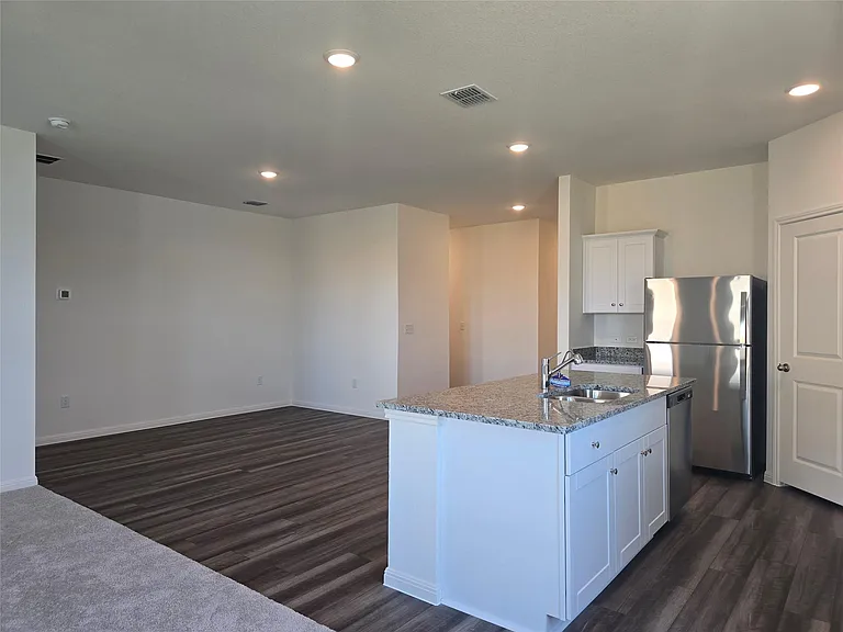 624 Wesley Miller Ln — Photo 13