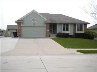 2125 Betsy Ave, Papillion, NE 68133