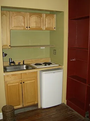 Rented by City Connections Realty | media 10