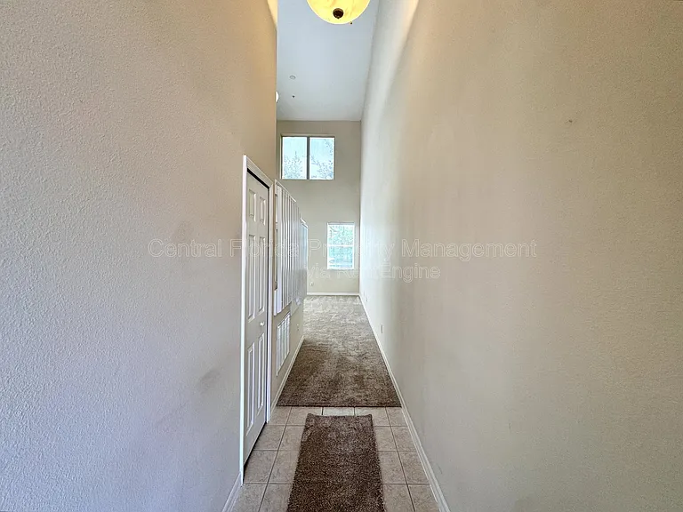 10036 Moorshire Cir — Photo 3