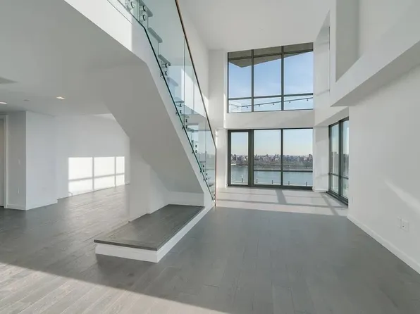 320 Adolphus Avenue image 10 of 35