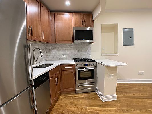 1st image of 355 W 51st St #76