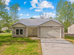 5304 Fairfield Beach Rd NE, Thornville, OH 43076