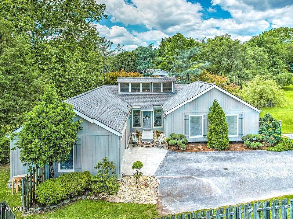 1st image of 121 Spencer Ln