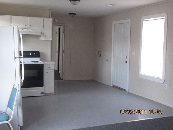 5 BB Dining Area 20140827_08272014