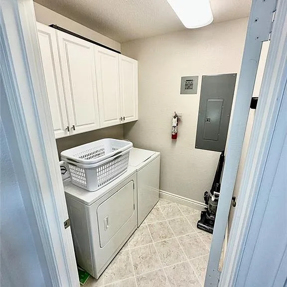 5076 Annunciation Cir #2305 — Photo 16