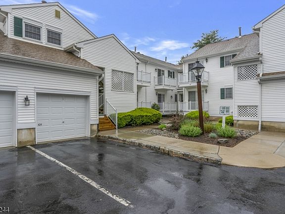 4th image of 105 Alexandria Way