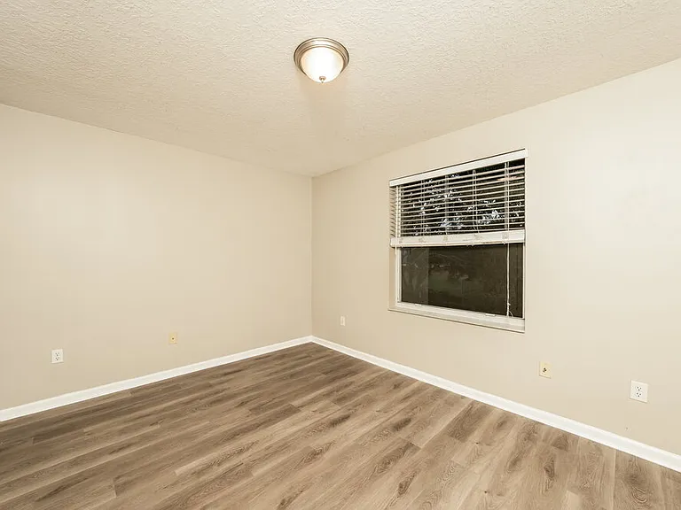 1603 Briar Oak Dr — Photo 12