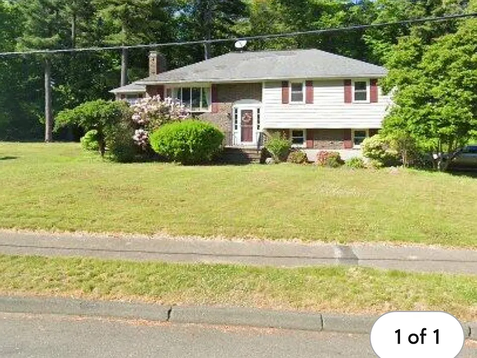 3 Heritage Ln