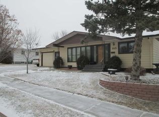 815 N 29th St, Bismarck, ND 58501