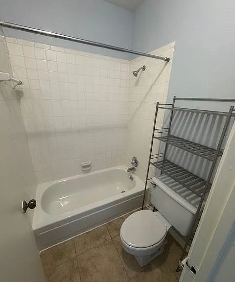 11711 Memorial Dr #563 — Photo 16