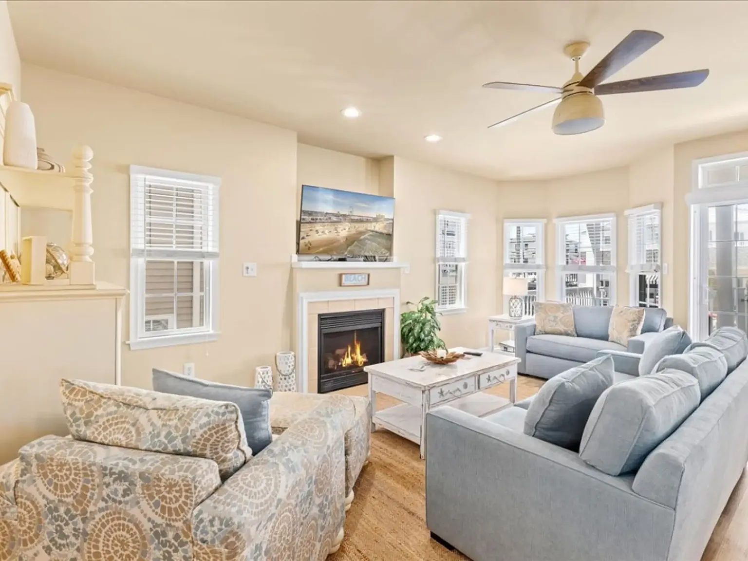 3 bed, $2,000 — Photo 4